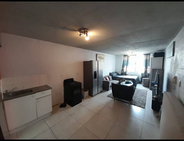 0 BEDROOM APARTMENT FOR SALE IN WYNBERG